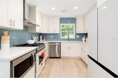 6343 Hollywood Boulevard, Sarasota, FL 34231 - Photo 14