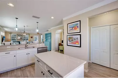 12566 Shimmering Oak Circle, Venice, FL 34293 - Photo 14