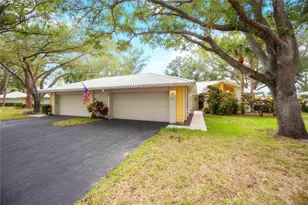 231 Southampton Ln, Venice, FL 34293 - Photo 2