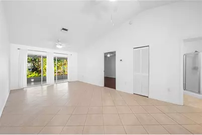 630 N Jefferson Avenue #19, Sarasota, FL 34237 - Photo 6