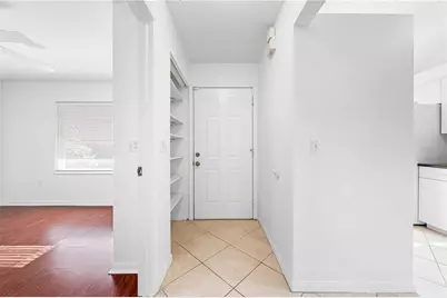 630 N Jefferson Avenue #19, Sarasota, FL 34237 - Photo 4