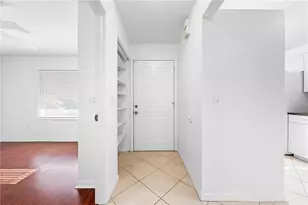 630 N Jefferson Ave, Sarasota, FL 34237 - Photo 4