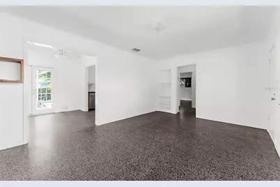 2488 Davis Boulevard, Sarasota, FL 34237 - Photo 10