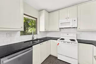 2488 Davis Blvd, Sarasota, FL 34237 - Photo 12