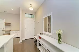 4991 Oarsman Ct, Sarasota, FL 34243 - Photo 4