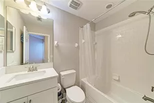 4991 Oarsman Ct, Sarasota, FL 34243 - Photo 32
