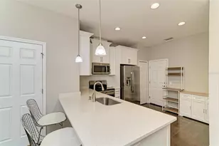 4991 Oarsman Ct, Sarasota, FL 34243 - Photo 8