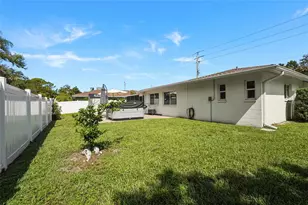 3274 Savage Rd, Sarasota, FL 34231 - Photo 12