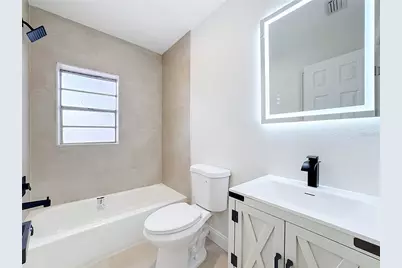 220 29th Street E, Palmetto, FL 34221 - Photo 6