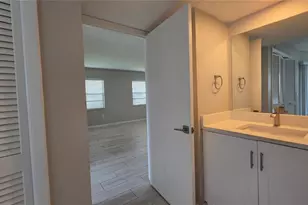 2515 Bayshore Gardens Pkwy, Bradenton, FL 34207 - Photo 10