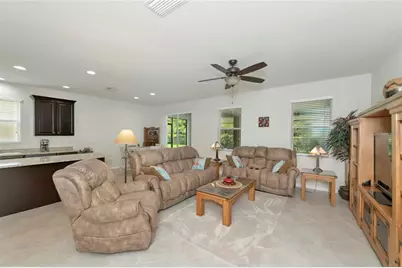 7711 110th Avenue E, Parrish, FL 34219 - Photo 4