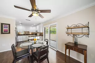 4942 Kestral Park Cir, Sarasota, FL 34231 - Photo 14