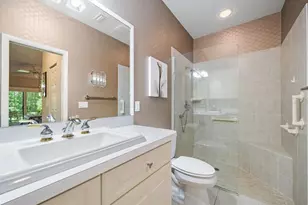 4942 Kestral Park Cir, Sarasota, FL 34231 - Photo 34