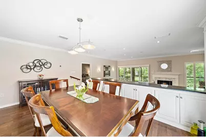 4942 Kestral Park Circle #10, Sarasota, FL 34231 - Photo 4