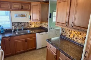 251 Southwinds Dr, Sarasota, FL 34231 - Photo 20