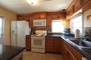 251 Southwinds Dr, Sarasota, FL 34231 - Photo 18