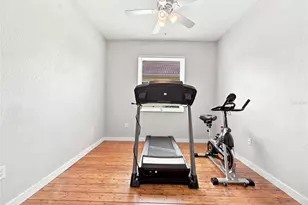 7707 33rd St E, Sarasota, FL 34243 - Photo 30