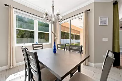 7707 33rd Street E, Sarasota, FL 34243 - Photo 10