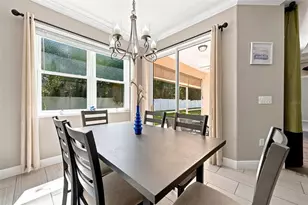 7707 33rd St E, Sarasota, FL 34243 - Photo 10