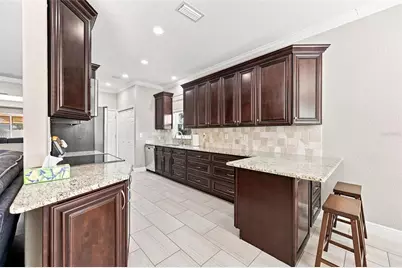 7707 33rd Street E, Sarasota, FL 34243 - Photo 12