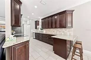 7707 33rd St E, Sarasota, FL 34243 - Photo 12