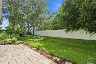 7707 33rd St E, Sarasota, FL 34243 - Photo 34