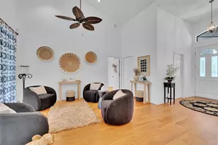 4739 Spring Meadow Ln, Sarasota, FL 34233 - Photo 16