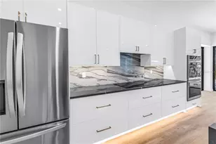 2345 Temple St, Sarasota, FL 34239 - Photo 22