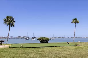 4525 Cove Cir, Saint Petersburg, FL 33708 - Photo 26