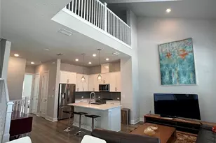 2328 Lindstrom St, Sarasota, FL 34237 - Photo 10