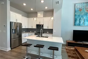 2328 Lindstrom St, Sarasota, FL 34237 - Photo 6