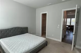 2328 Lindstrom St, Sarasota, FL 34237 - Photo 12