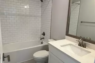 2328 Lindstrom St, Sarasota, FL 34237 - Photo 18