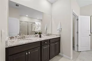 5740 Woodland Sage Dr, Sarasota, FL 34238 - Photo 8