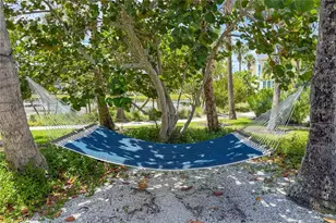 311 Sapphire Lake Dr, Bradenton, FL 34209 - Photo 82