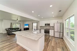 3220 37th Terrace E, Bradenton, FL 34208 - Photo 8