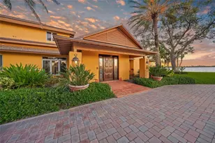 1136 N Lake Shore Dr, Sarasota, FL 34231 - Photo 10
