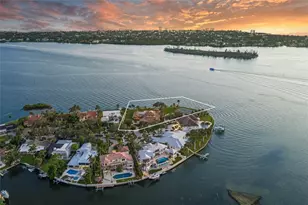 1136 N Lake Shore Dr, Sarasota, FL 34231 - Photo 2