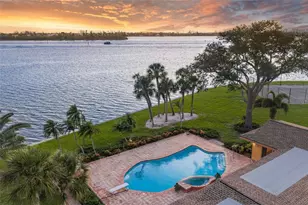 1136 N Lake Shore Dr, Sarasota, FL 34231 - Photo 44
