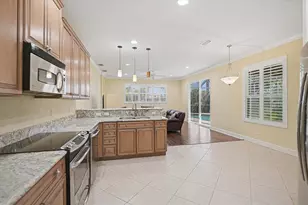 11871 Granite Woods Loop, Venice, FL 34292 - Photo 4