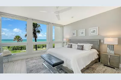1055 Gulf Of Mexico Drive #105, Longboat Key, FL 34228 - Photo 8