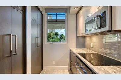 1055 Gulf Of Mexico Drive #105, Longboat Key, FL 34228 - Photo 18
