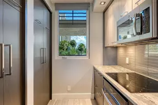 1055 Gulf of Mexico Dr, Longboat Key, FL 34228 - Photo 18