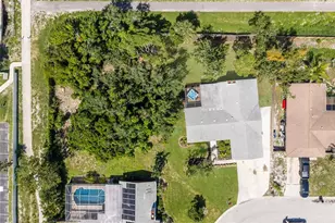 108 70th St NW, Bradenton, FL 34209 - Photo 2