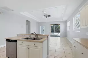 5270 Levi Ln, Sarasota, FL 34233 - Photo 12