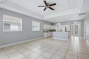 5270 Levi Ln, Sarasota, FL 34233 - Photo 10