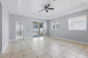 5270 Levi Ln, Sarasota, FL 34233 - Photo 8