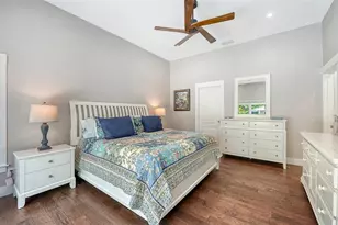 3606 Palonia Ct, Sarasota, FL 34239 - Photo 18