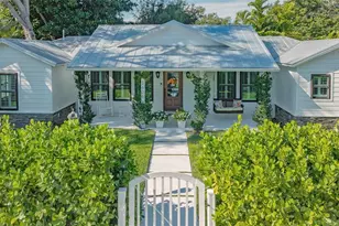 3606 Palonia Ct, Sarasota, FL 34239 - Photo 2