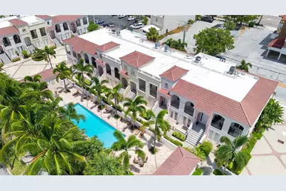 435 Nokomis Avenue S #312, Venice, FL 34285 - Photo 1